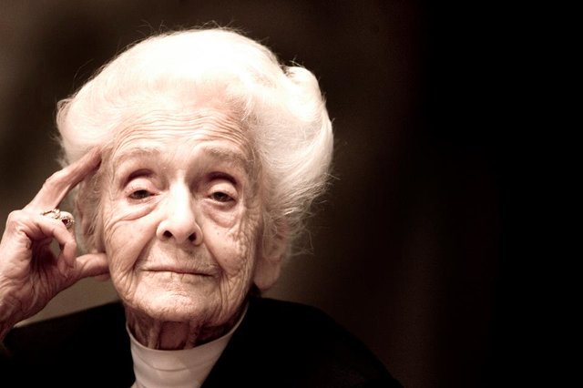 Rita Levi Montalcini ritratto